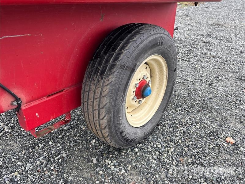 Wheatheart Heavyhit Tow-Behind Post Pounder Karja-aidat