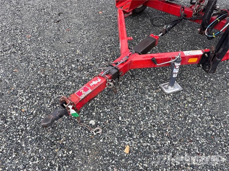 Wheatheart Heavyhit Tow-Behind Post Pounder Karja-aidat