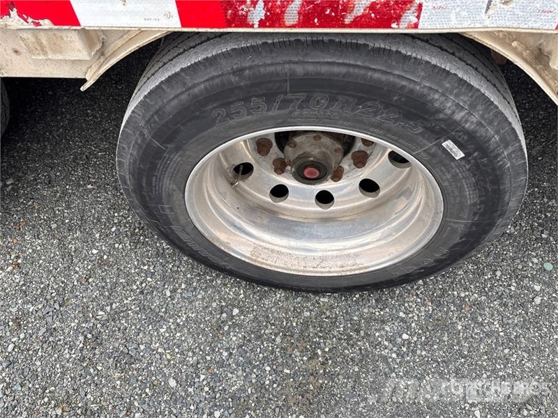 Wilson 51 ft Tri/A Step Deck Trailer Lavetit