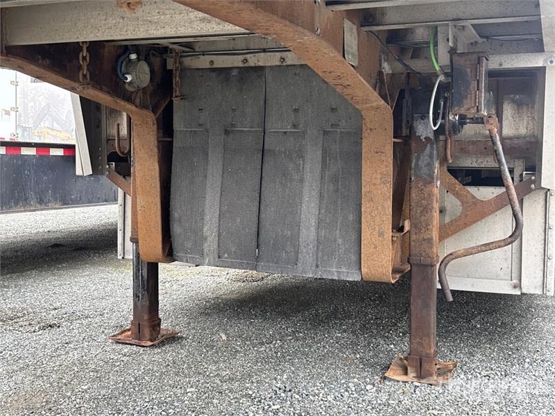 Wilson 51 ft Tri/A Step Deck Trailer Lavetit