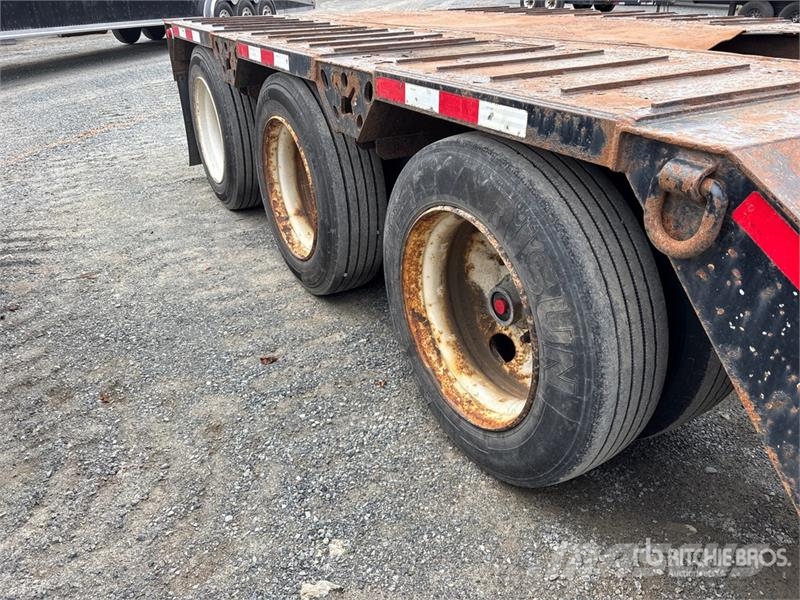 Witzco Challenger Challenger RG50 Tri/A Lowboy Trailer Низькорамні причепи