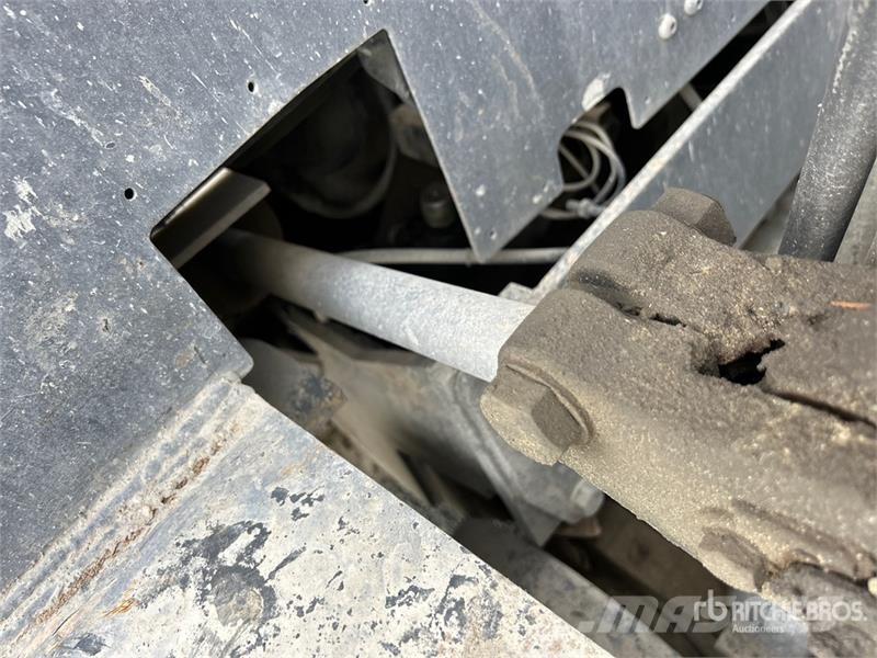 Yale GDP080L 8000 lb Pneumatic Tire Forklift Вилични кари-повдигачи - други