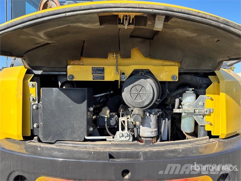 Yanmar SV100-2A Tracked Excavator Paletli ekskavatörler
