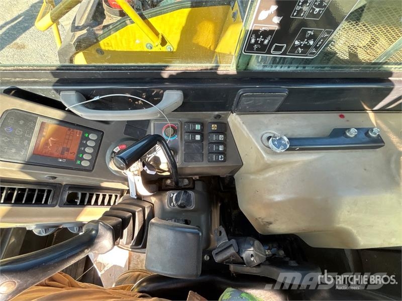 Yanmar SV100-2A Tracked Excavator Paletli ekskavatörler