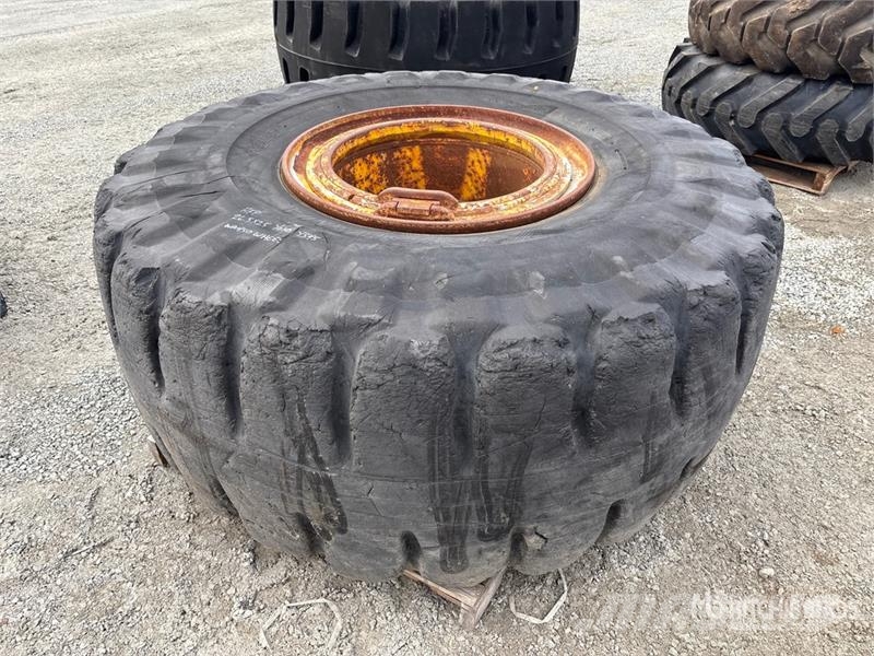 Yokohama 26.5x25 Tires Gumiabroncsok, kerekek és felnik