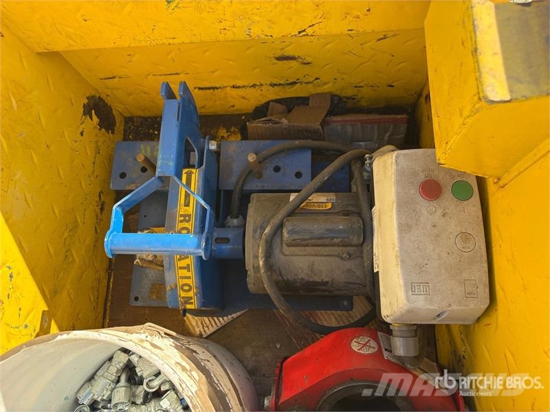 (1) 110 Ton, (2) 60 Ton Swivels Equipamentos de perfuração de petróleo e gás