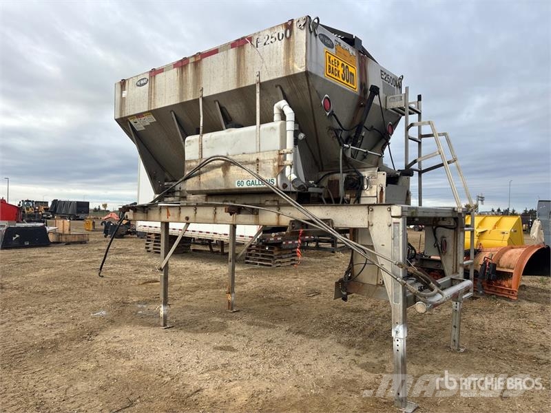 10 ft Salt Spreader Sand- og saltspredere