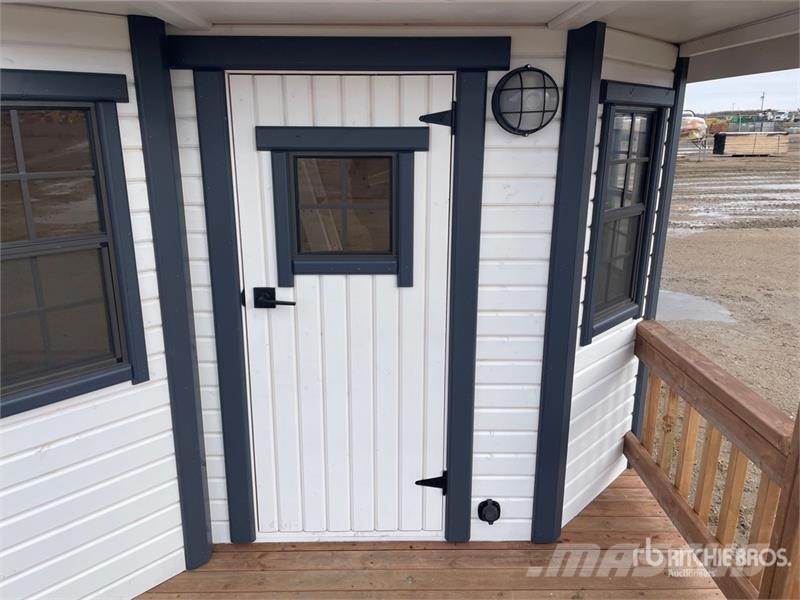  10 ft x 7.6 ft x 11 ft Playhouse (Unused) Andre komponenter
