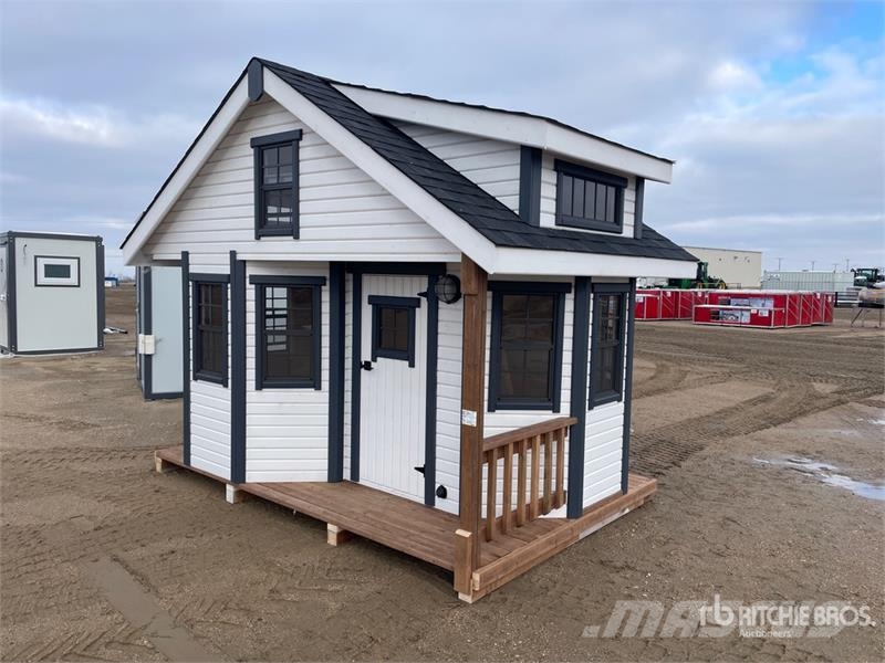  10 ft x 7.6 ft x 11 ft Playhouse (Unused) Andre komponenter