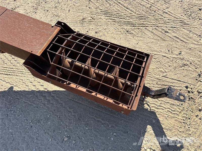10 in x 44 ft Grain Auger (Inoperable) Транспортне обладнання