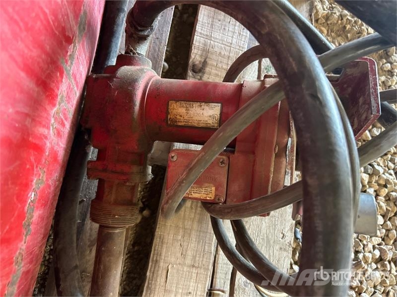  100 gal Portable Steel Fuel Tank Üzemanyag- és adaléktartályok