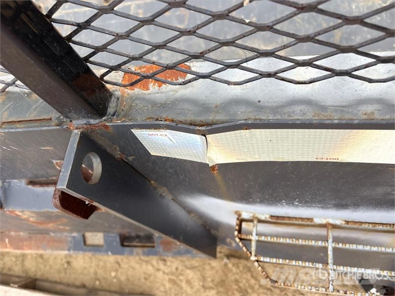 102 in Skid Steer Bucket Žlice