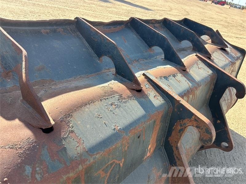  108 in Q/C General Purpose Wheel Loader Bucket - F دلاء