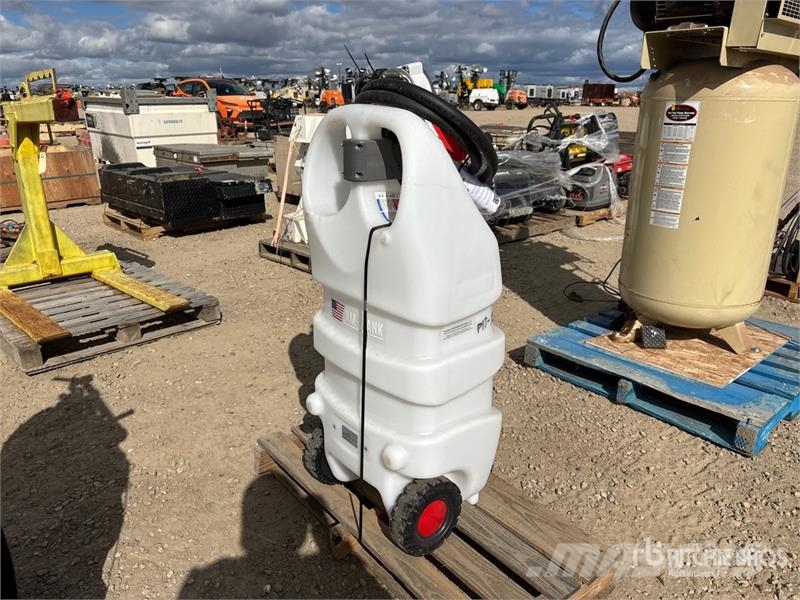 109 L Portable DEF Storage Fuel Tank (Unused) Баки для топлива и присадок
