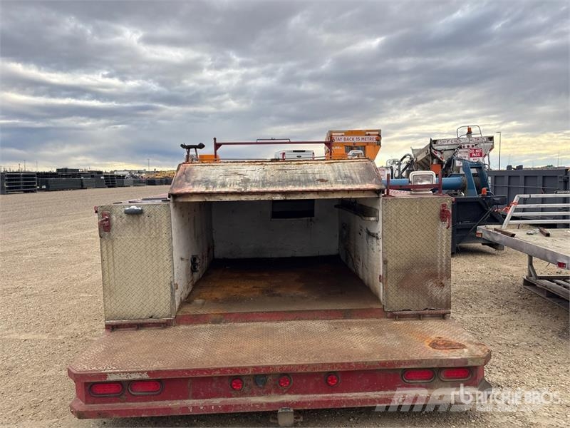11 ft Service Body - Fits 2013 Dodge 5500 Andre komponenter