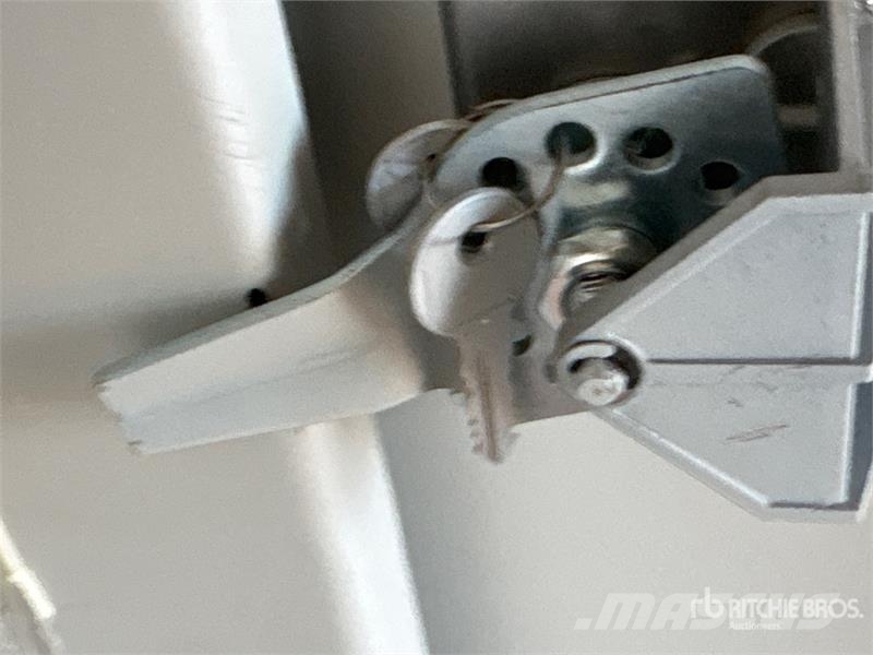 11 ft Storage Container Контейнери для зберігання
