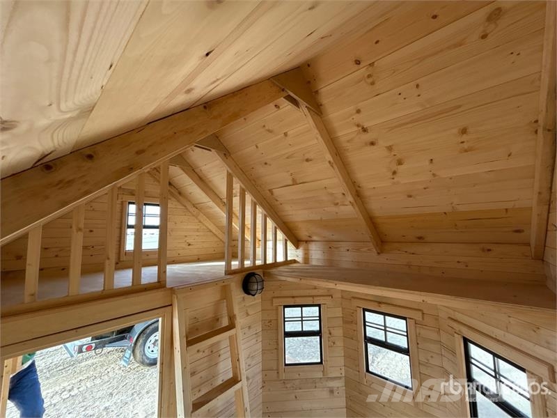 11 ft x 9 ft x 10 ft Pine Playhouse (Unused) مكونات أخرى