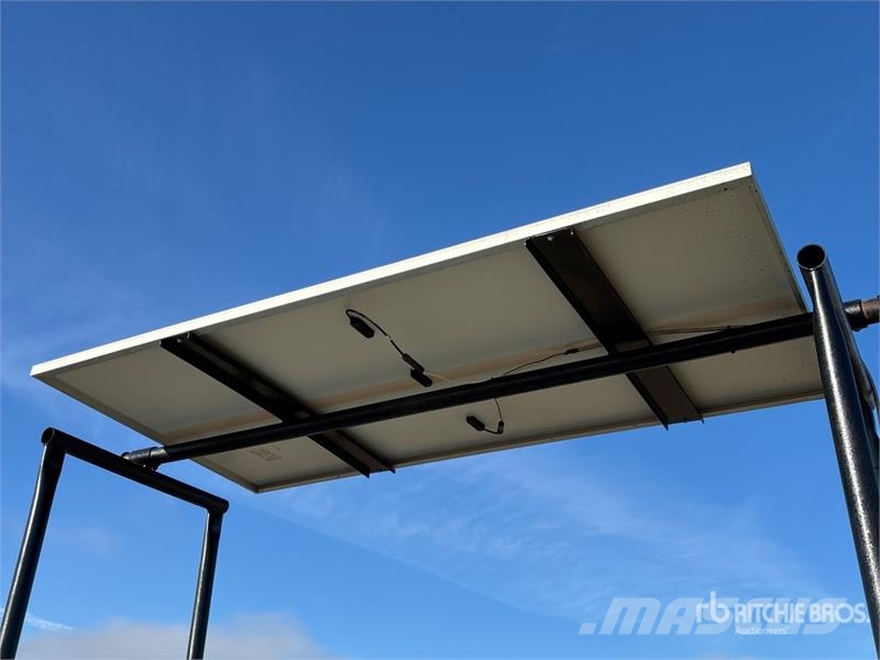 12 ft Solar Cattle Water Muut karjatalouskoneet ja lisävarusteet