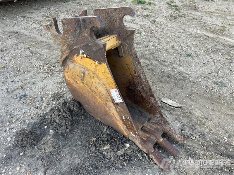  12 in Digging Frost Backhoe Rear Bucket - Fits Joh 挖斗
