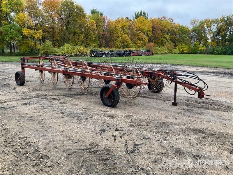 12-Wheel V Hay Rake Okretači i sakupljači sijena