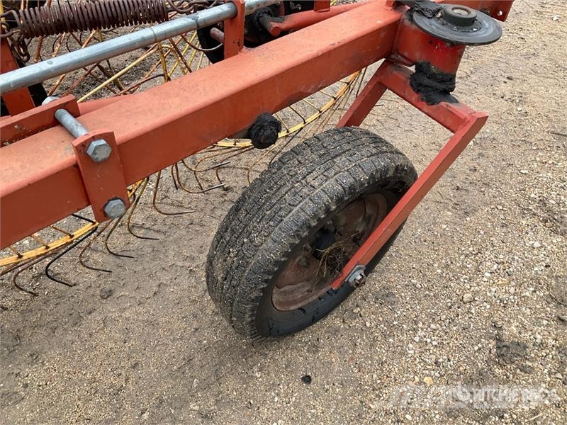12-Wheel V Hay Rake Okretači i sakupljači sijena