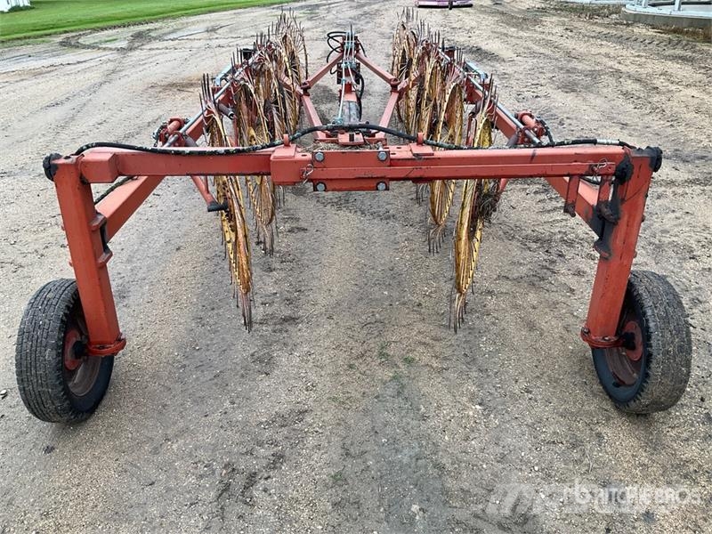 12-Wheel V Hay Rake Okretači i sakupljači sijena