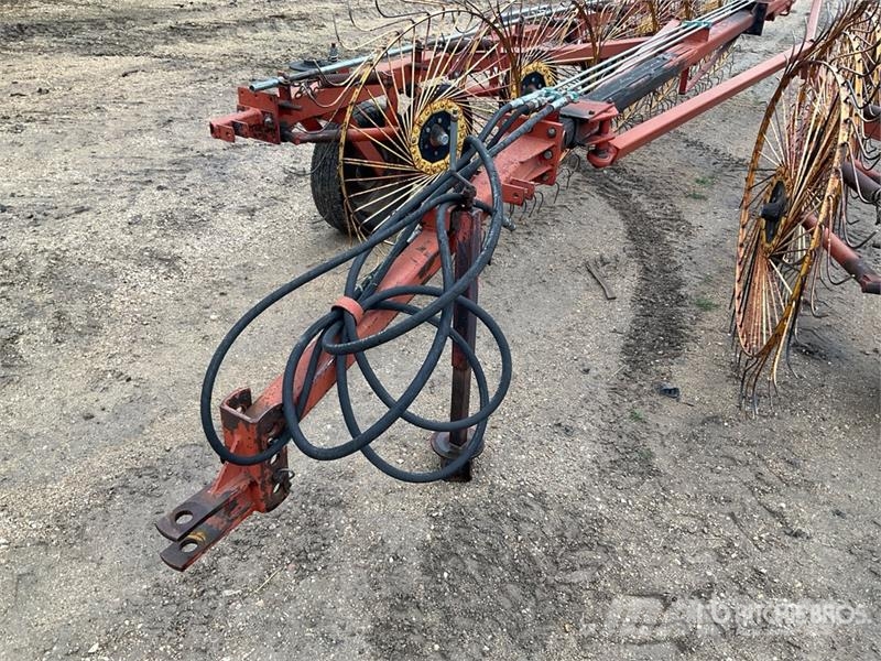 12-Wheel V Hay Rake Okretači i sakupljači sijena