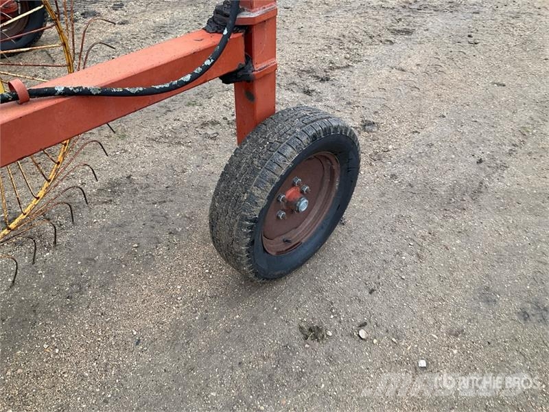 12-Wheel V Hay Rake Okretači i sakupljači sijena