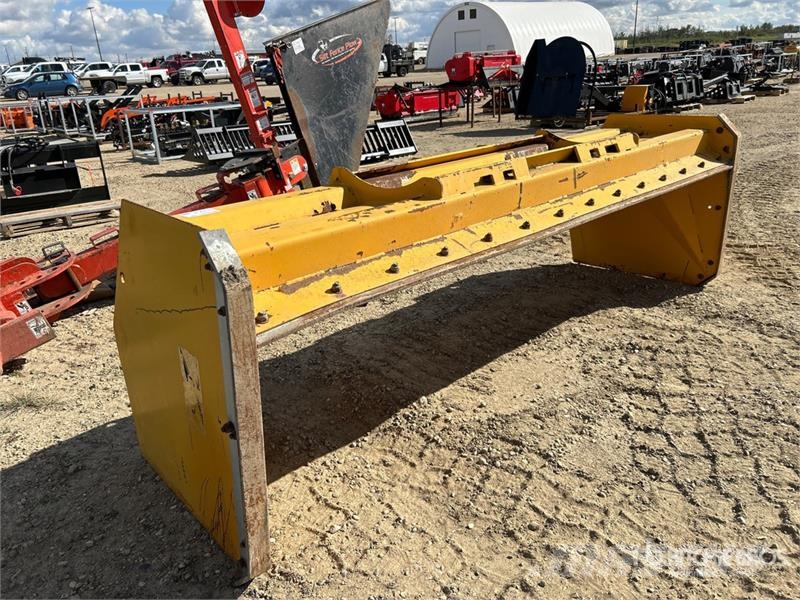  120 in Skid Steer Snow Pusher Snežne daske i plugovi
