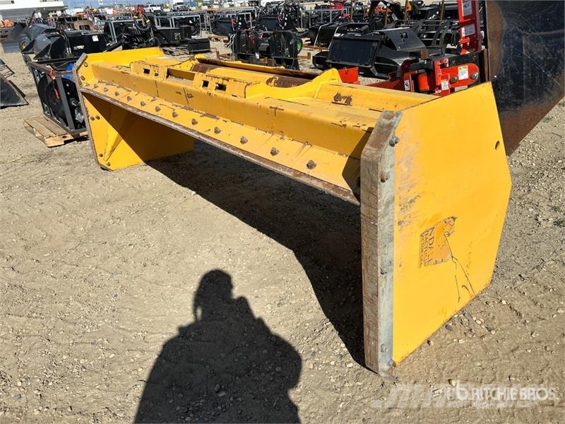  120 in Skid Steer Snow Pusher Snežne daske i plugovi