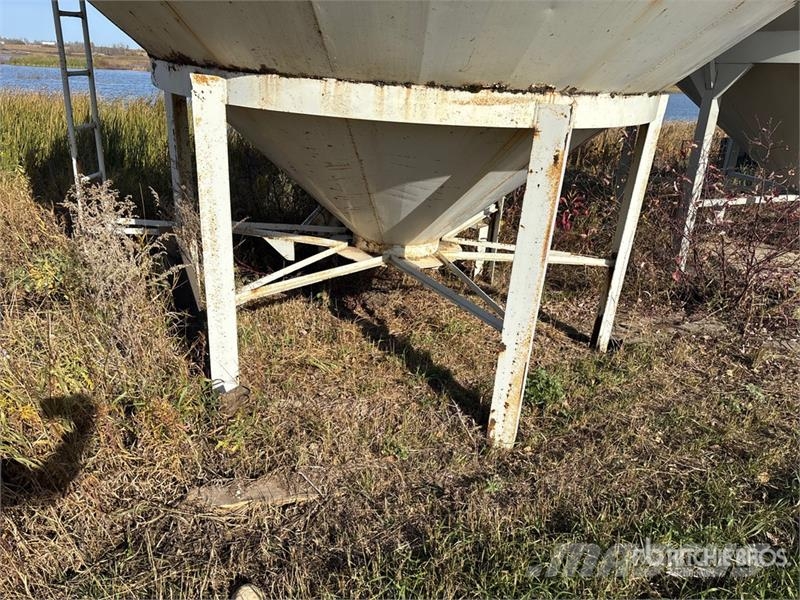+/- 1200 bu Smooth Wall Hopper Grain Bin Stockage, conditionnement - Autres