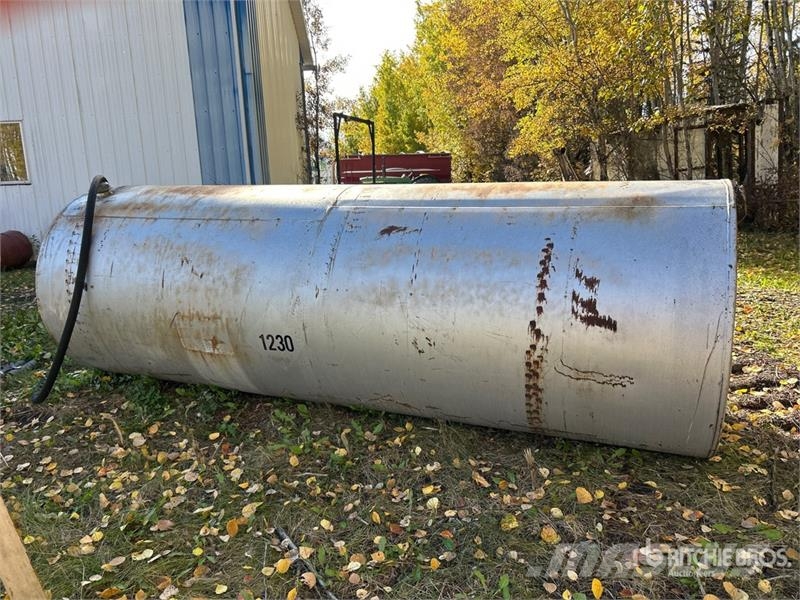 1230 gal Steel Diesel Fuel Tank Fuel and additive tanks