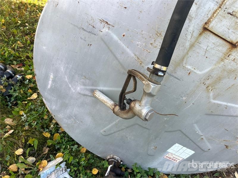 1230 gal Steel Diesel Fuel Tank Fuel and additive tanks