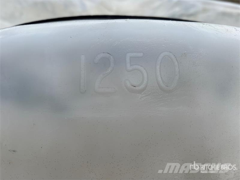 1250 gal Poly Water Tank Kütusemahutid