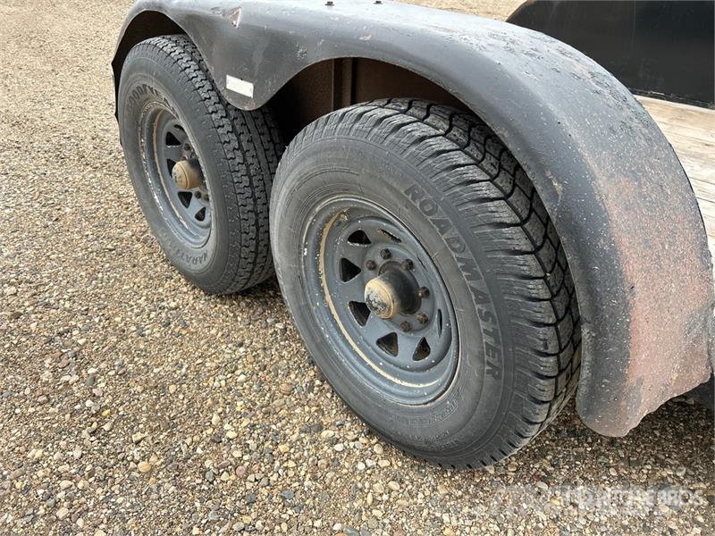  13 ft T/A Equipment Trailer Трейлери колесного транспортного засобу