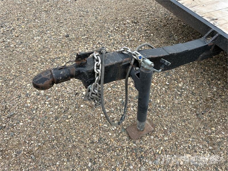  13 ft T/A Equipment Trailer Трейлери колесного транспортного засобу