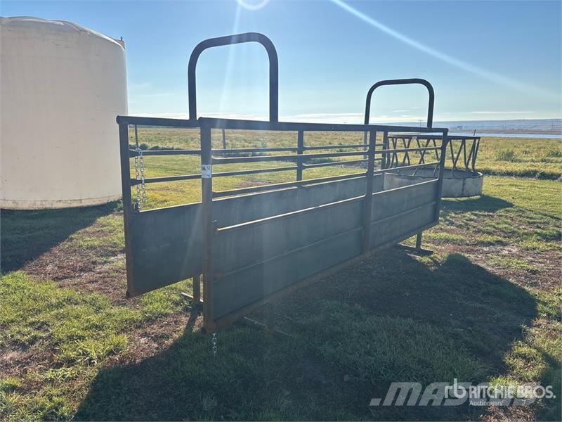 14 ft 4 in x 2 ft 8 in Cattle Alley (Unused) Оборудование для животноводческих ферм