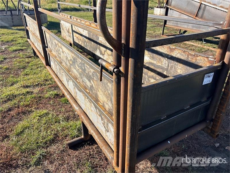 14 ft 9 in x 2 ft 8 in Cattle Alley (Unused) Оборудование для животноводческих ферм