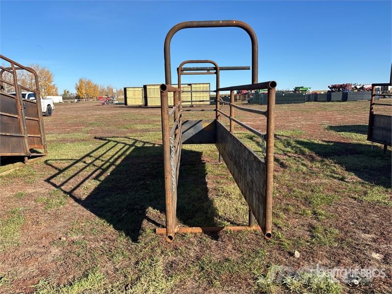 14 ft 9 in x 2 ft 8 in Cattle Alley (Unused) Оборудование для животноводческих ферм