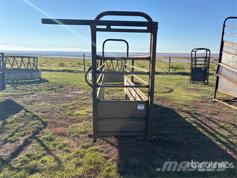 14 ft 9 in x 2 ft 8 in Cattle Alley (Unused) Оборудование для животноводческих ферм