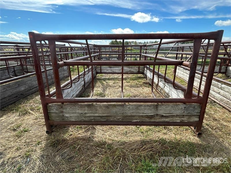 14 ft x 8 ft Bale Livestock Feeder Animal feeders