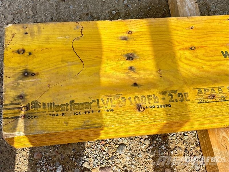  14 ft x  in x 2 in Wood Header Montacargas y elevadores de material