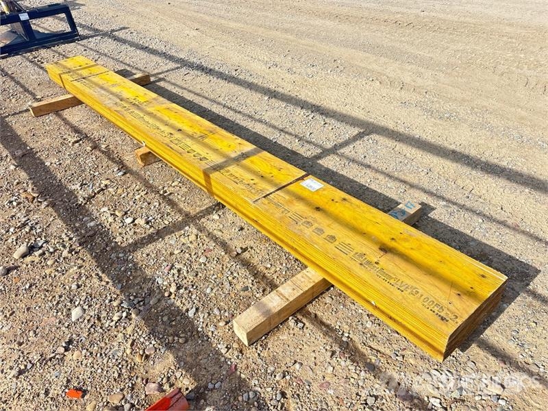 14 ft x  in x 2 in Wood Header Montacargas y elevadores de material