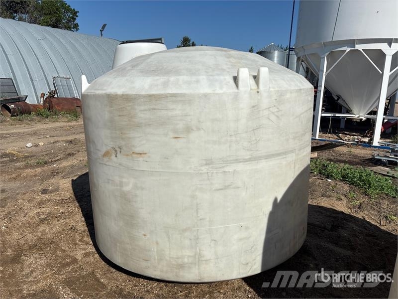  1400 gal Water Tank Fuel and additive tanks