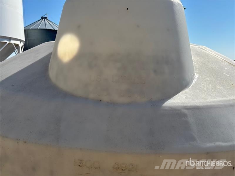  1400 gal Water Tank Fuel and additive tanks