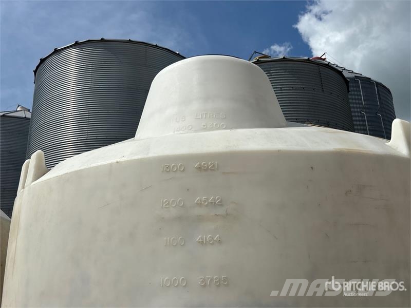 1400 gal Water Tank 연료 및 첨가제 탱크
