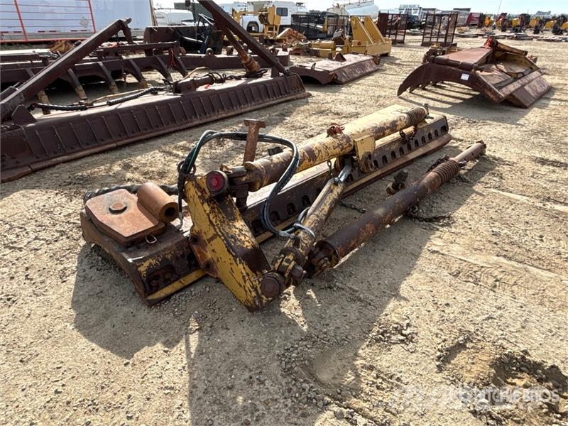  144 in Dozer Blade Πτερύγια