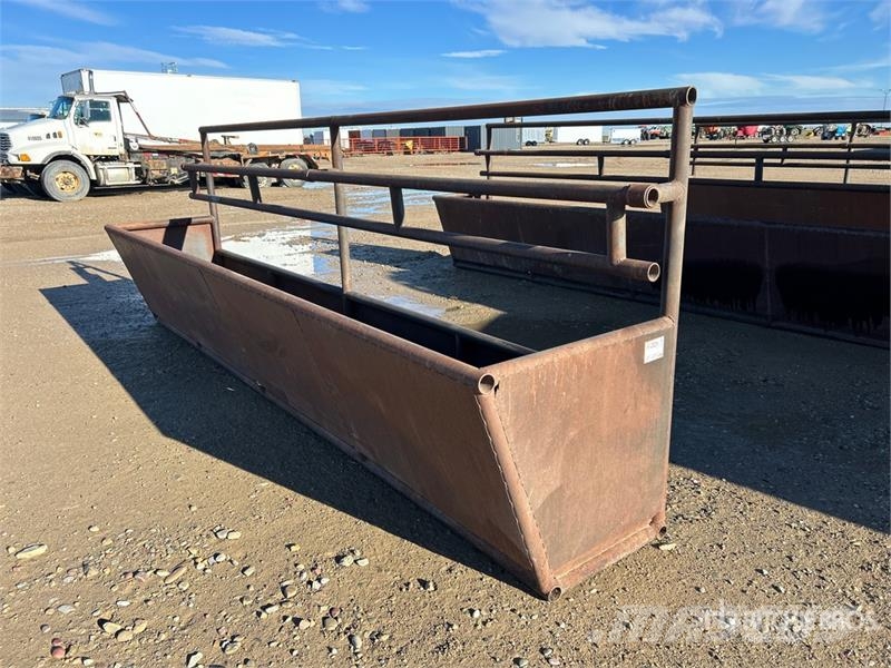 15 ft 8 in Livestock Feeder Hranilnice živine