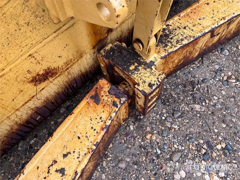 153 in Dozer Blade Πτερύγια