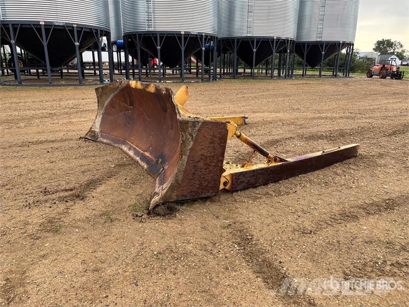 153 in Dozer Blade Πτερύγια